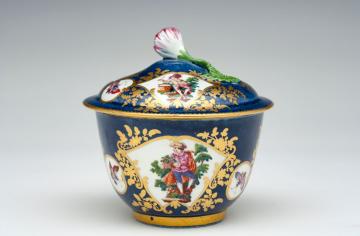 Sucrier and lid