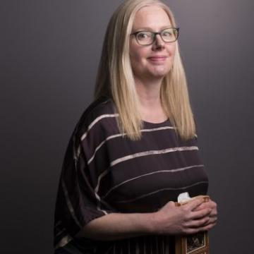 Dr Lisa Mullen Dr Lisa Mullen